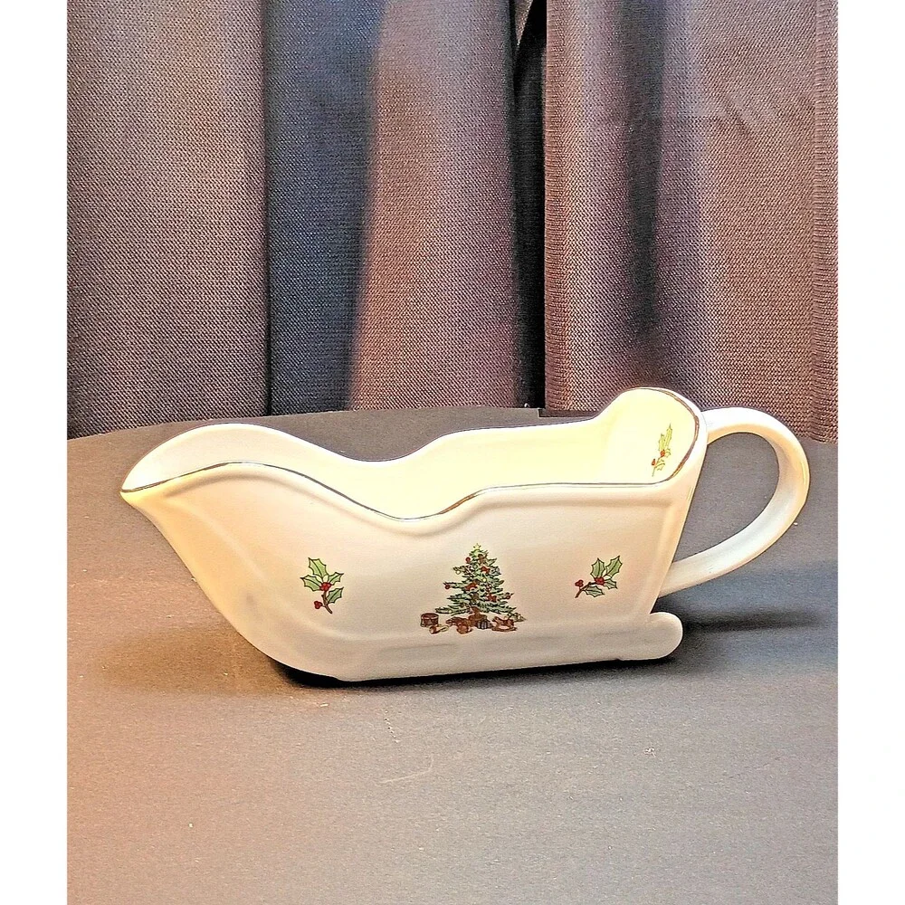 Vintage Holiday Hostess Christmas Sleigh Gravy Boat Gold Trim Japan Collectible